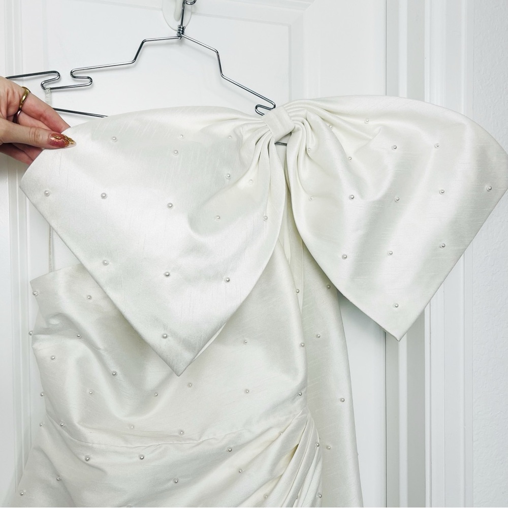 BHLDN Pippa Pearl Bow One Shoulder Mini Dress Bridal Shower Reception 2 XS White - Picture 4 of 15